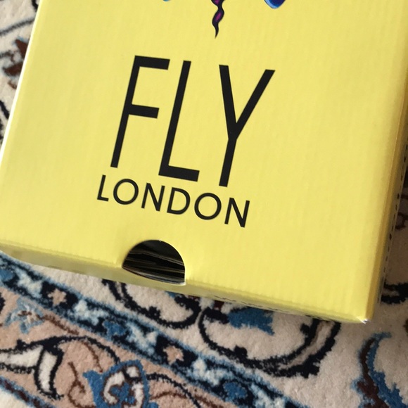 Fly London Tie up comfort platform fine leather - Picture 4 of 4